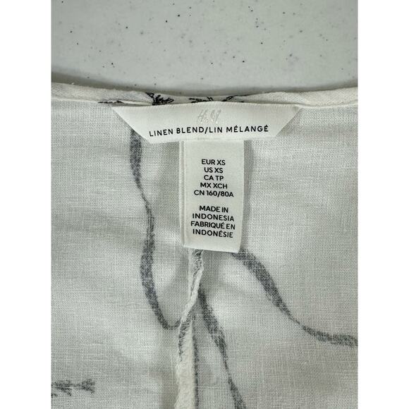 H&M Crop Top Size XS White Floral Deep Vneck Balloon Sleeves Linen Blend - Picture 3 of 9